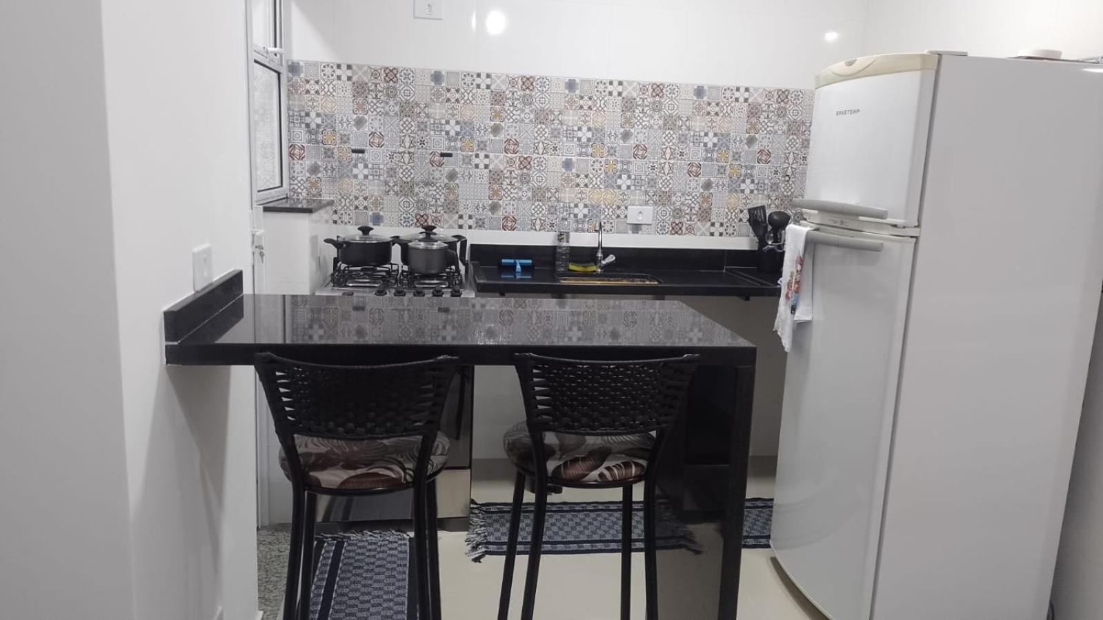Casa Sete Enseada Ar Cond Suite E Estacionamento Gratis E Uma Otima Localizacao Na Enseada グァルジャー エクステリア 写真