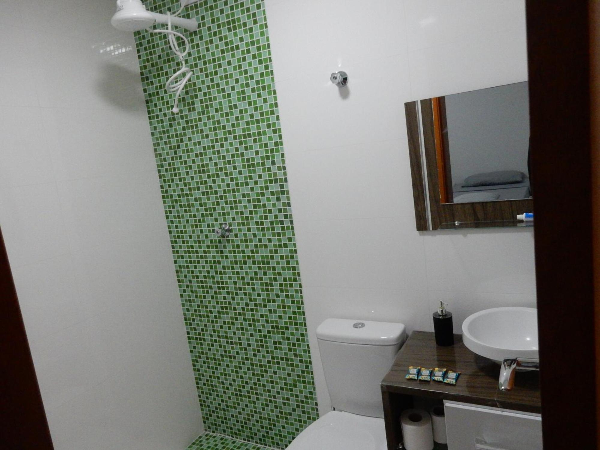 Casa Sete Enseada Ar Cond Suite E Estacionamento Gratis E Uma Otima Localizacao Na Enseada グァルジャー エクステリア 写真